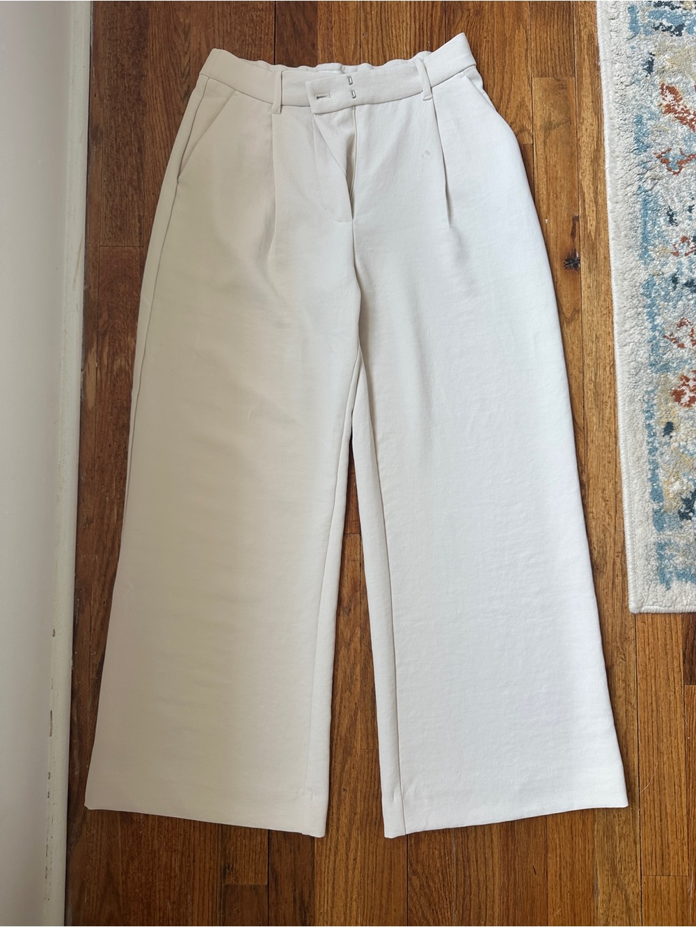 Abercrombie & Fitch Wide Leg Pants in Off-White/Cream